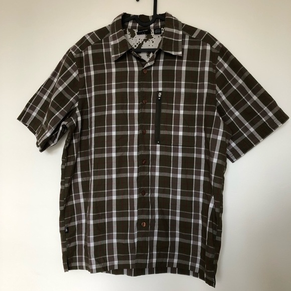 𝅺Helly Hansen Plaid Button Down Short Sleeve Shirt - Picture 2 of 12